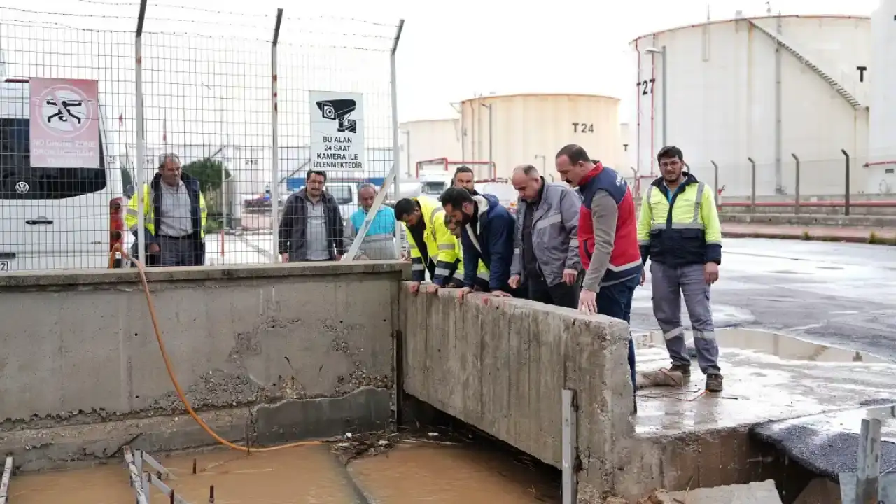 konyaaltinda-heyelana-bolgeleri-incelendi