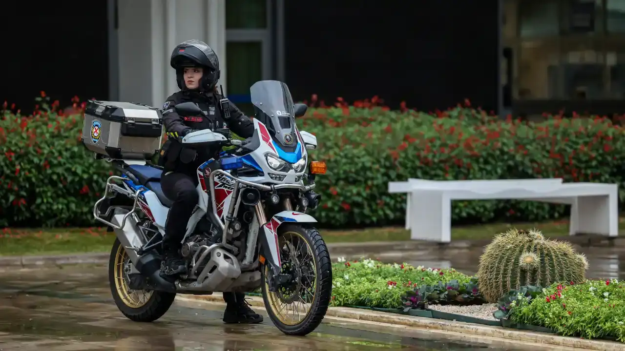 antalya-sokaklarinda-motorize-zabita-donemi