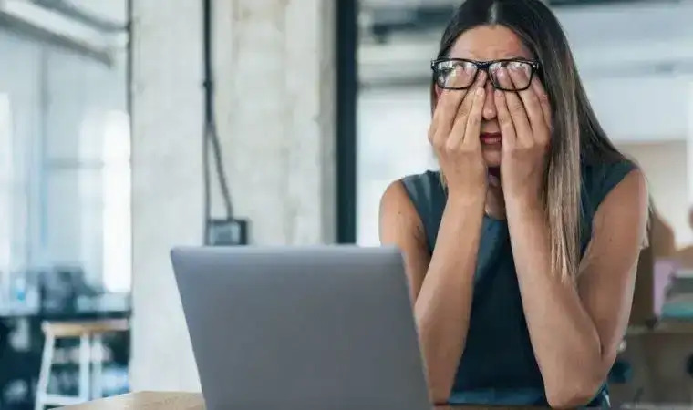 is-yerinde-en-mutsuz-kusak-z-kusagi