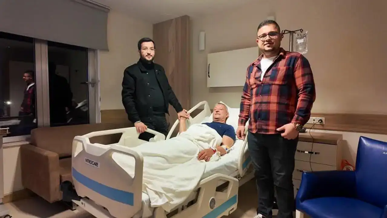 serikte-dozerin-carptigi-belediye-calisani-yaralandi