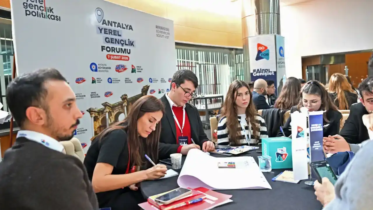 antalya-yerel-genclik-forumu-duzenlendi