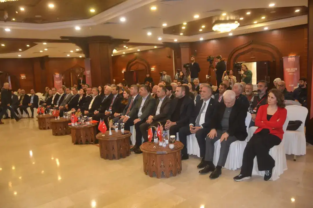 bati-akdeniz-yerel-medya-bulusmasi-antalyada