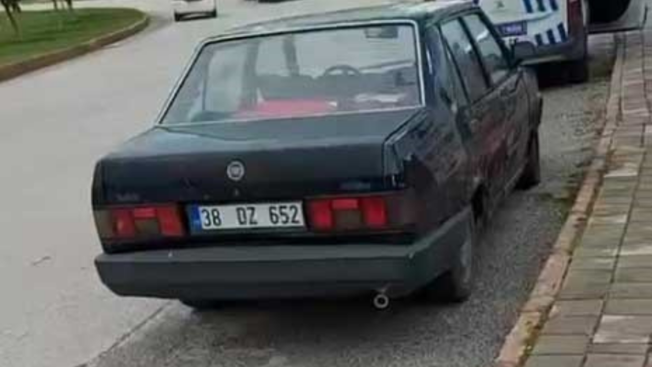 bir-yorumun-bedeli-agir-oldu-1991-model-arabasi-otoparka-cekildi