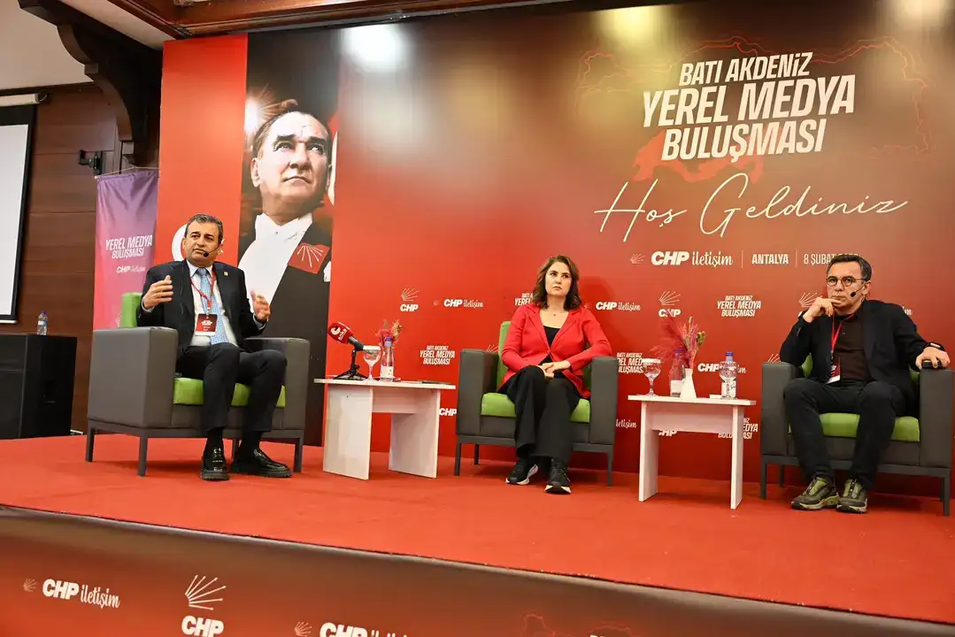 chp-bati-akdeniz-yerel-medya-bulusmasi-antalyada