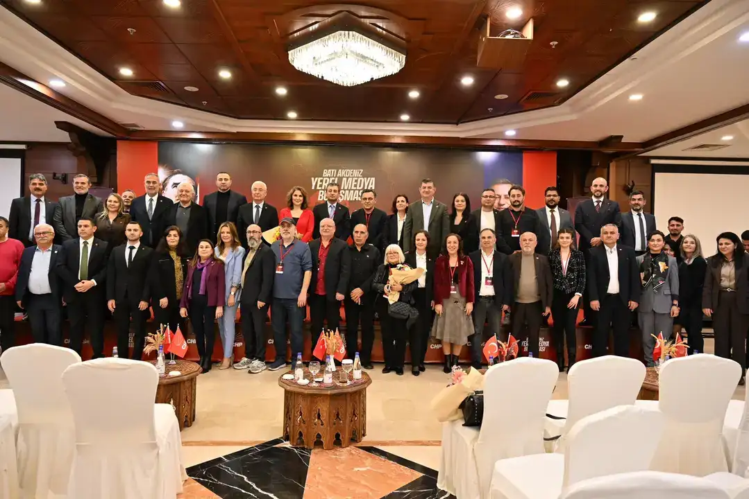 chp-bati-akdeniz-yerel-medya-bulusmasi-antalyada
