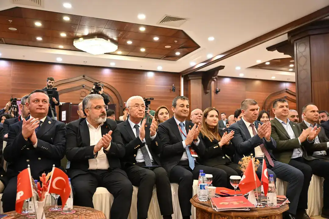 chp-bati-akdeniz-yerel-medya-bulusmasi-antalyada