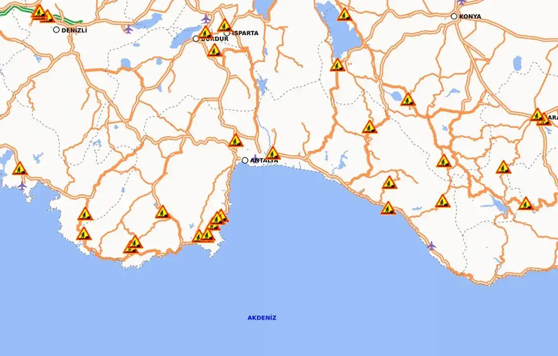 kumlucakemerantalya-guzergahinda-6-noktada-yol-calismasi