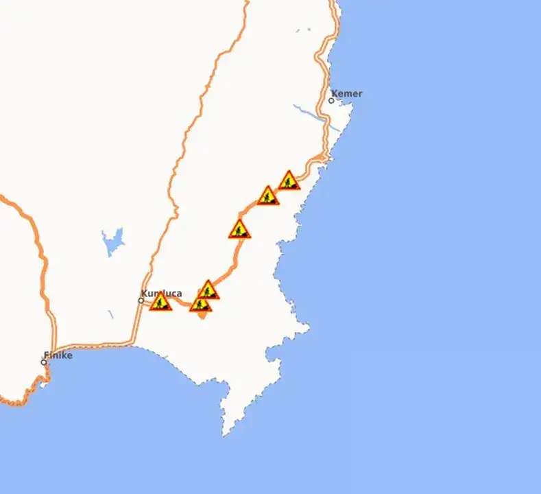 kumlucakemerantalya-guzergahinda-6-noktada-yol-calismasi