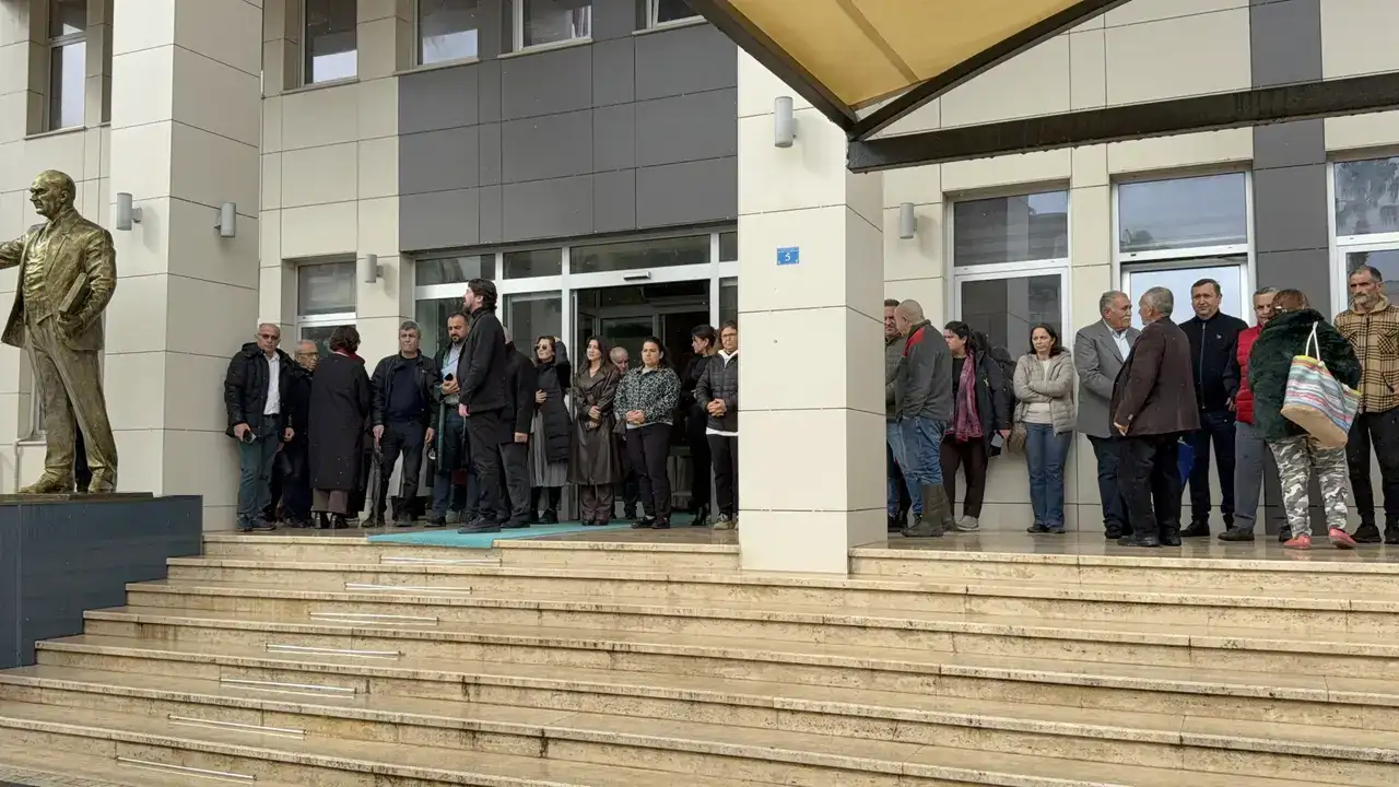 gazipasanin-aci-kaybi-gazeteci-avukat-yusuf-sanli-son-yolculuguna-ugurlandi