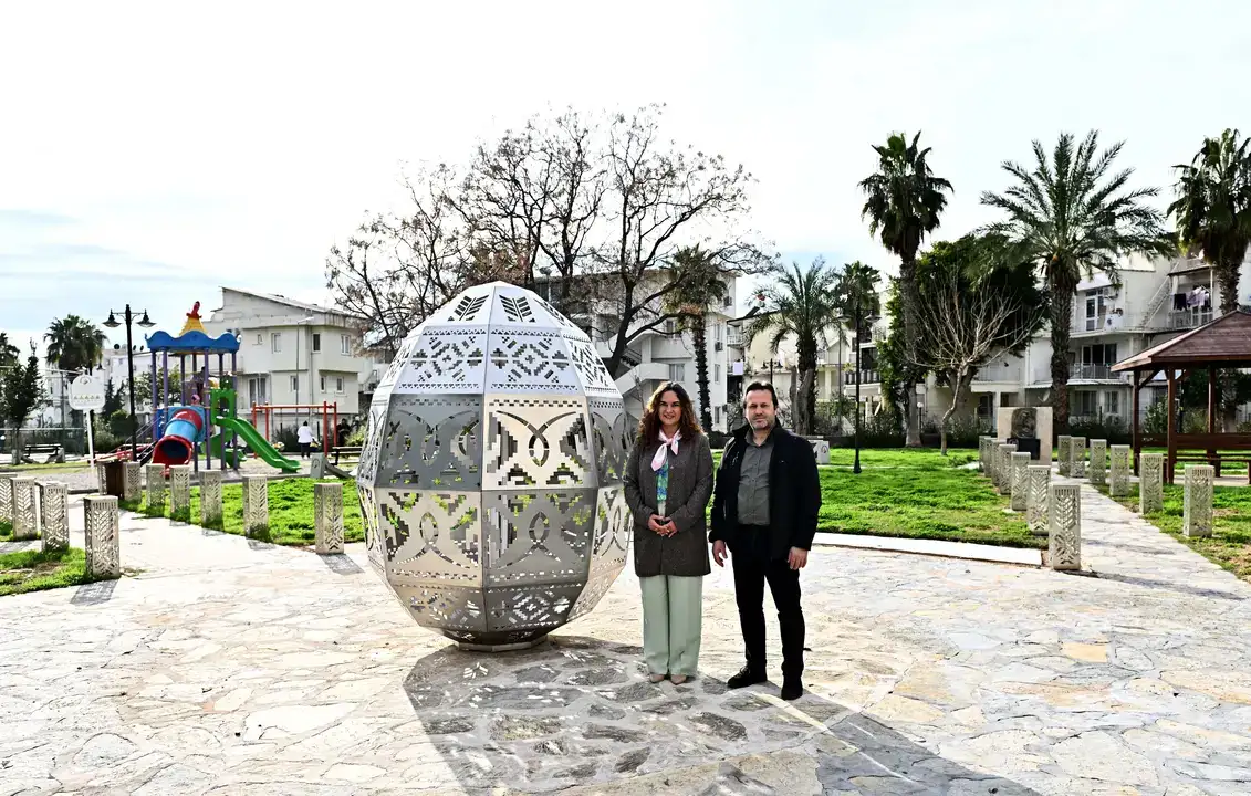 muratpasada-ukrayna-kultur-parkini-genc-tasarimcilar-yeniledi