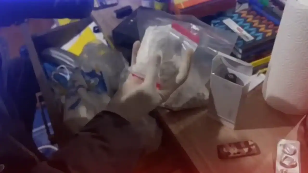 sosyal-medya-uzerinden-uyusturucu-satisi-yapanlara-antalya-dahil-14-ilde-operasyon