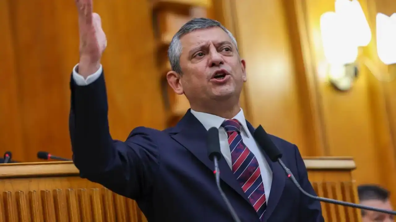 akin-gurlekin-adalet-bakanligina-atanmasi-sonrasi-ozelden-sert-tepki