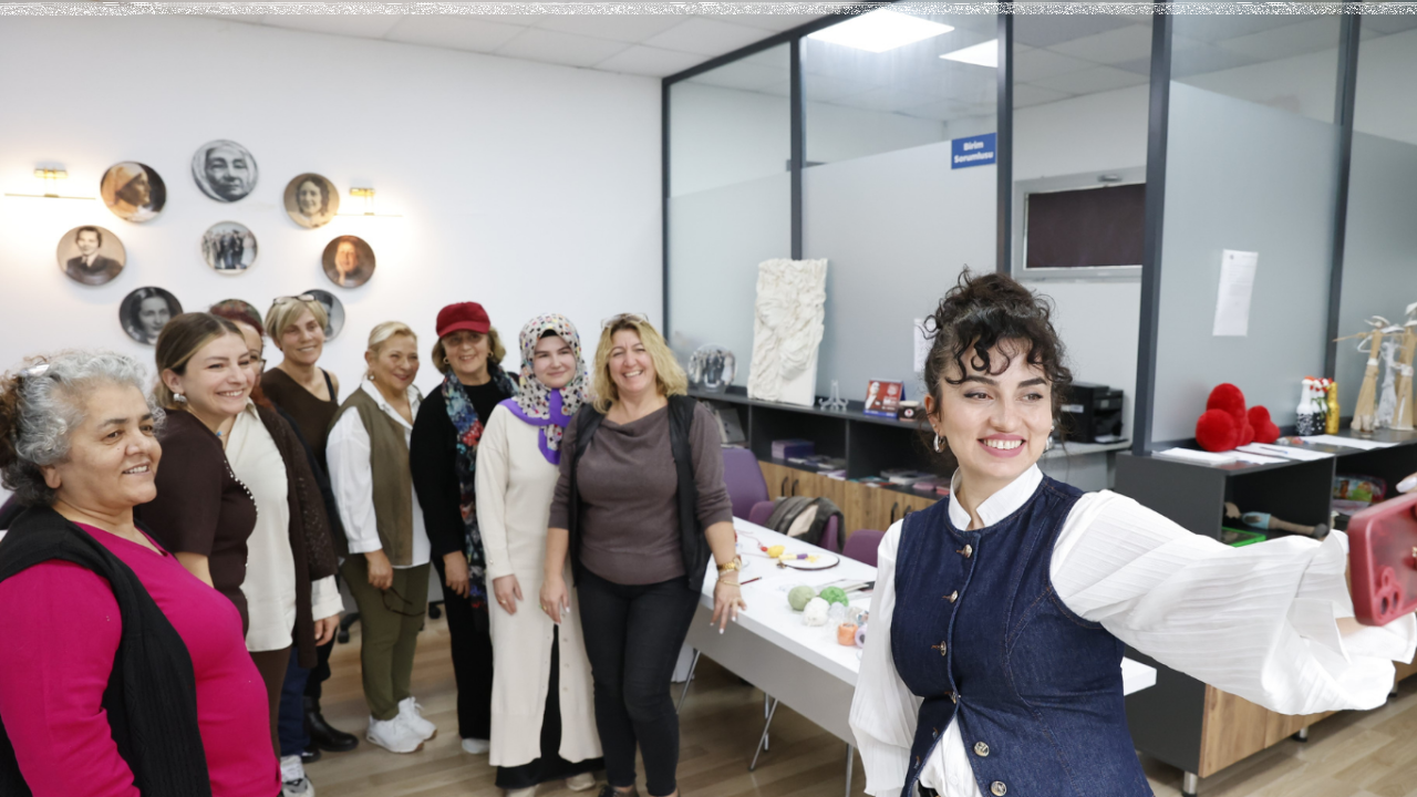 antalyada-kadinlara-uretim-destegi-sandiktan-cikan-sanat-geri-donuyor