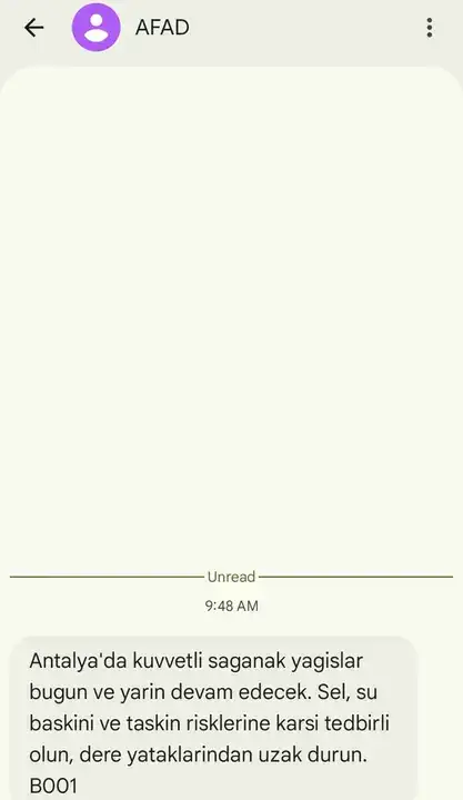 afad-kuvvetli-saganakta-antalyayi-sms-ile-uyardi-sel-ve-su-baskinlarina-dikkat