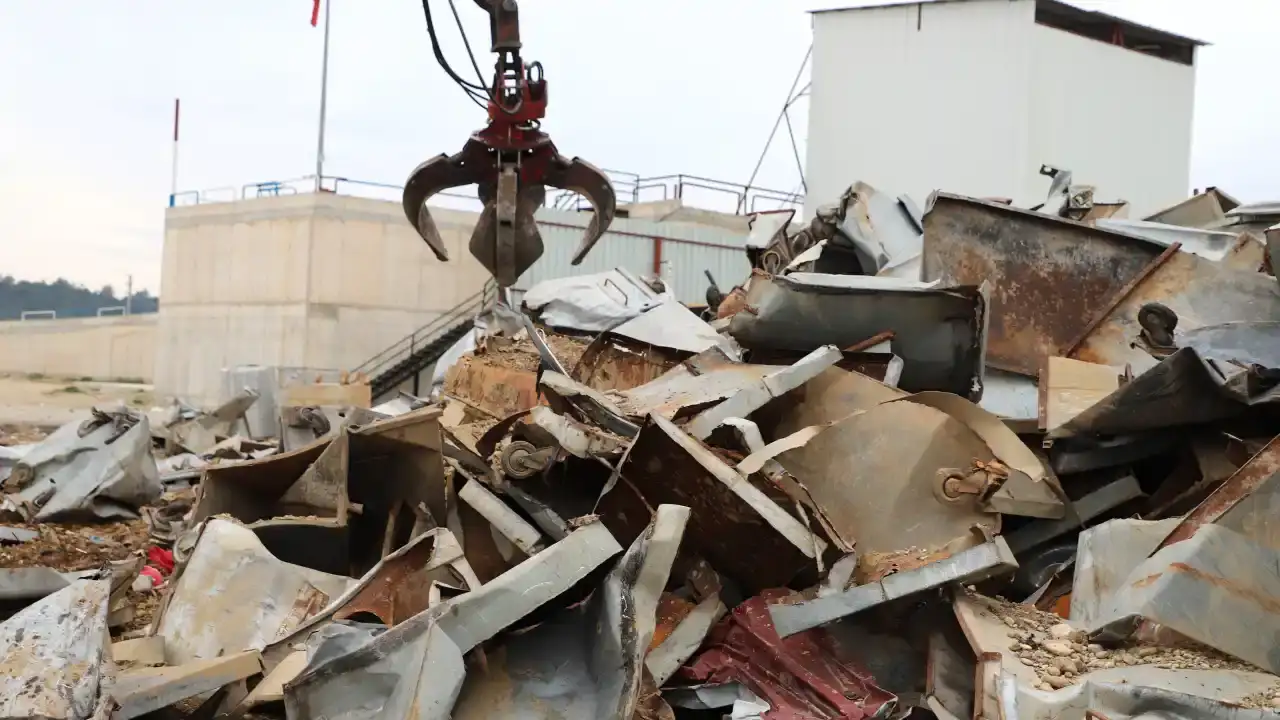 aksuda-kullanilmayan-ekipmanlar-makine-ve-kimya-endustrisine-verildi