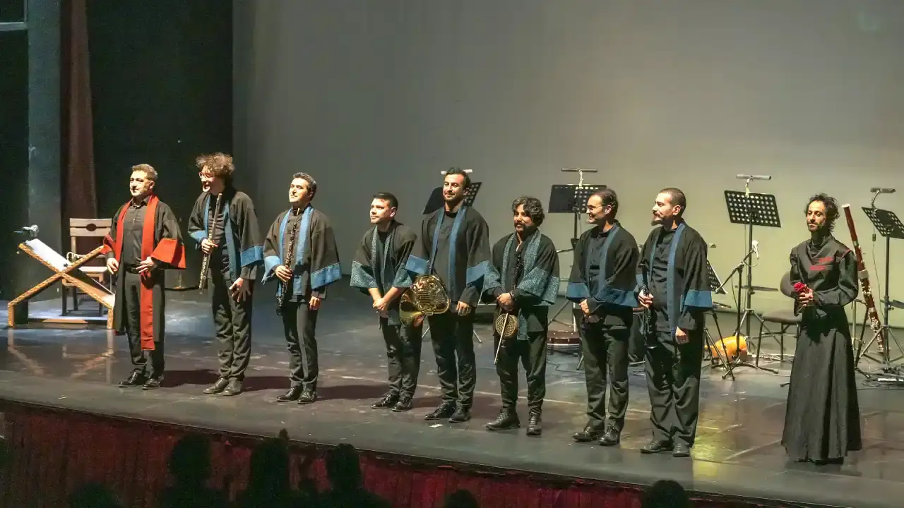 antalyada-yunus-emrenin-divan-i-yunus-sahne-diliyle-buyuledi