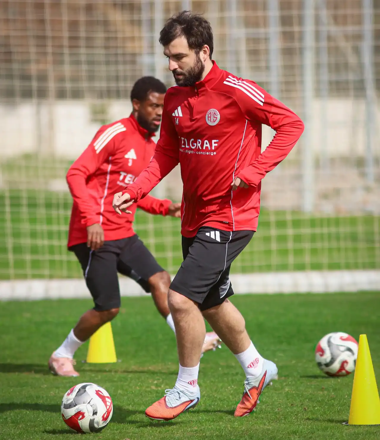 antalyaspor-samsunspor-karsisinda-rovans-pesinde