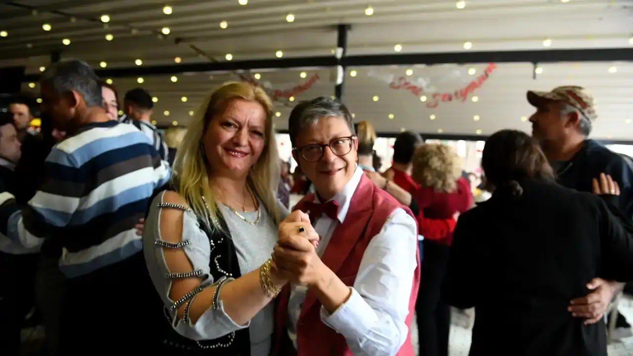 muratpasada-unutulmaz-sevgi-gunu-bulusmasi