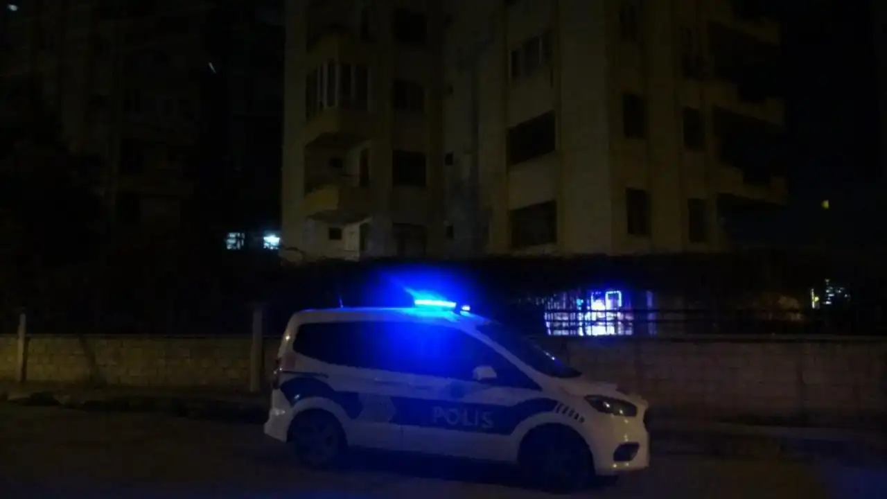 zeytinkoyde-bekcilerin-buldugu-posetten-4-milyon-tl-degerinde-uyusturucu-cikti