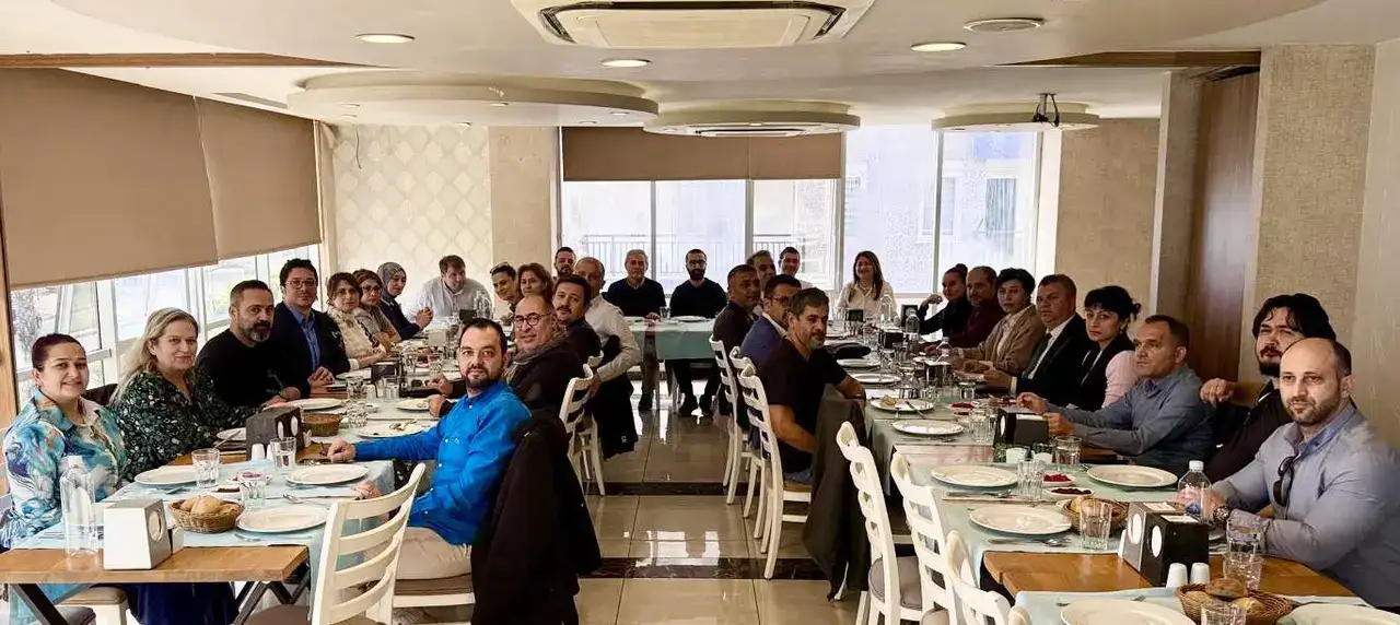 akdeniz-universitesinde-duygusal-veda-sosyal-bilimler-muduru-burhan-ozkan-gorevinden-ayrildi