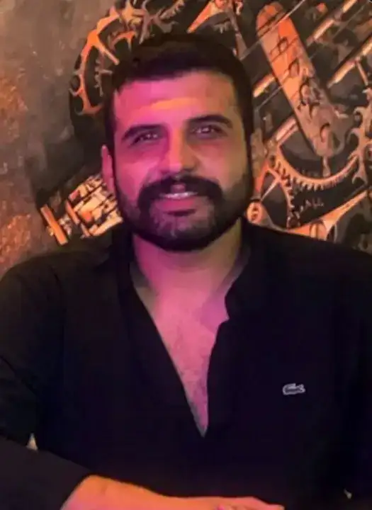 alanyada-seyir-halindeki-araca-silahli-saldiri-25-yasinda-hayati-soldu