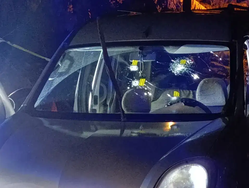 alanyada-seyir-halindeki-araca-silahli-saldiri-25-yasinda-hayati-soldu