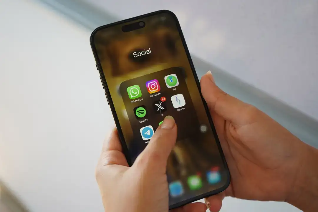 asklar-sosyal-medya-videolari-kadar-kisaldi-dijital-asklar-depresyonu-tetikliyor-mu