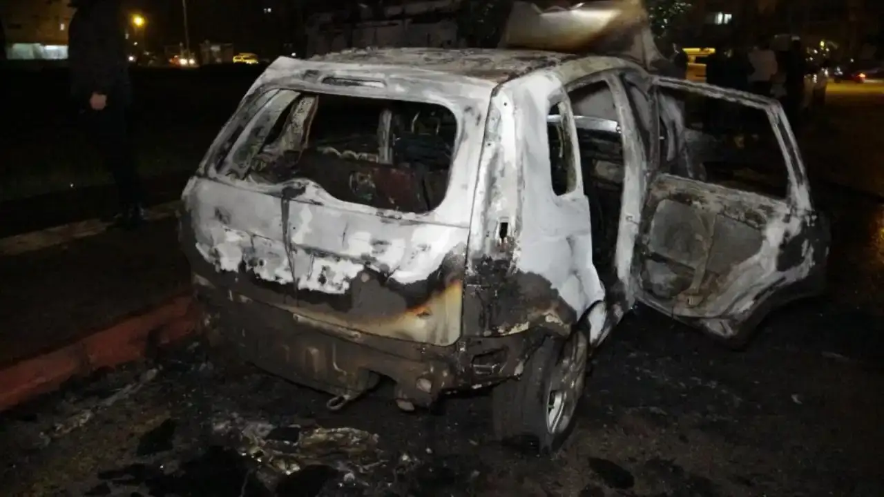 muratpasada-kiz-arkadasiyla-tartisan-sahis-araclara-atese-verdi