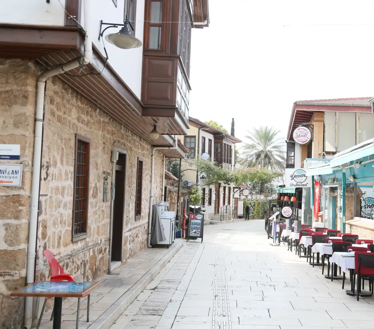 antalyada-5-yildizli-oteller-kucuk-oteller-yok-ediyor