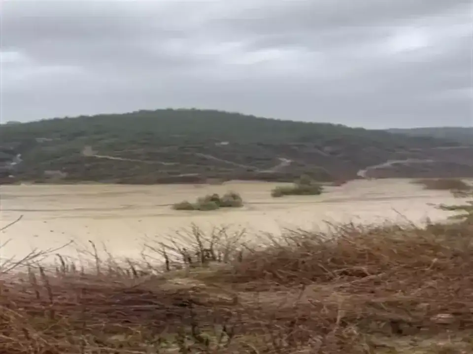 dogu-akdeniz-sele-teslim-heyelan-taskin-ve-firtina-hayati-durdurdu