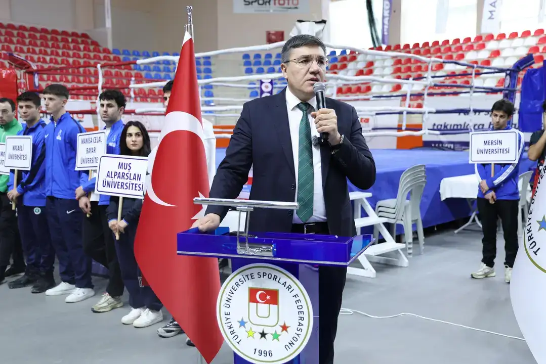 burdurda-61-universitenin-muay-thai-sampiyonluk-yarisi-basladi