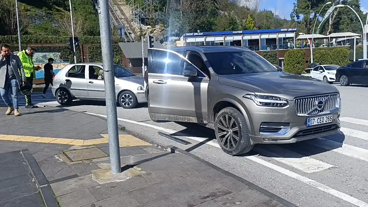 manavgatta-kaza-yapip-polisi-cagiran-motosikletli-cezadan-kacamadi