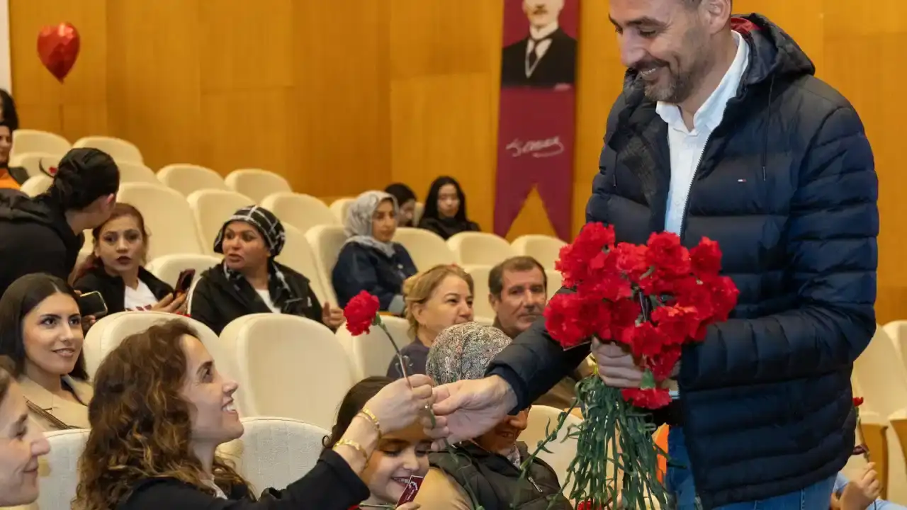 manavgatta-sevgililer-gunune-selvi-boylum-al-yazmalim-dokunusu