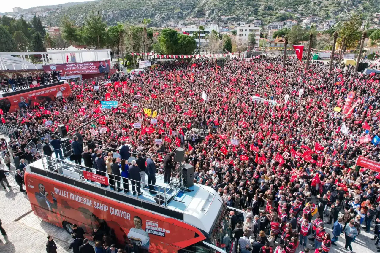 ozgur-ozelden-mugla-cikisi-mugladan-kepceyle-alip-cay-kasigiyla-veriyorlar