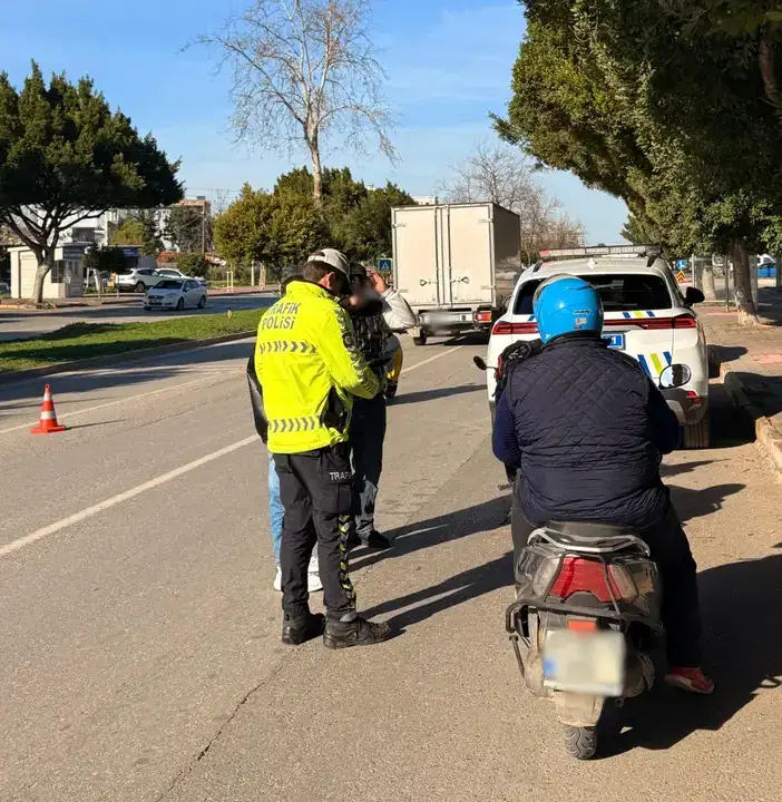 antalyada-trafik-denetimi-nefes-kesti-25-binden-fazla-ceza