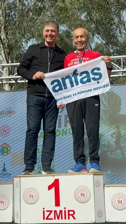 antalyali-demir-adam-ali-bidi-izmir-duatlonundan-birincilikle-dondu