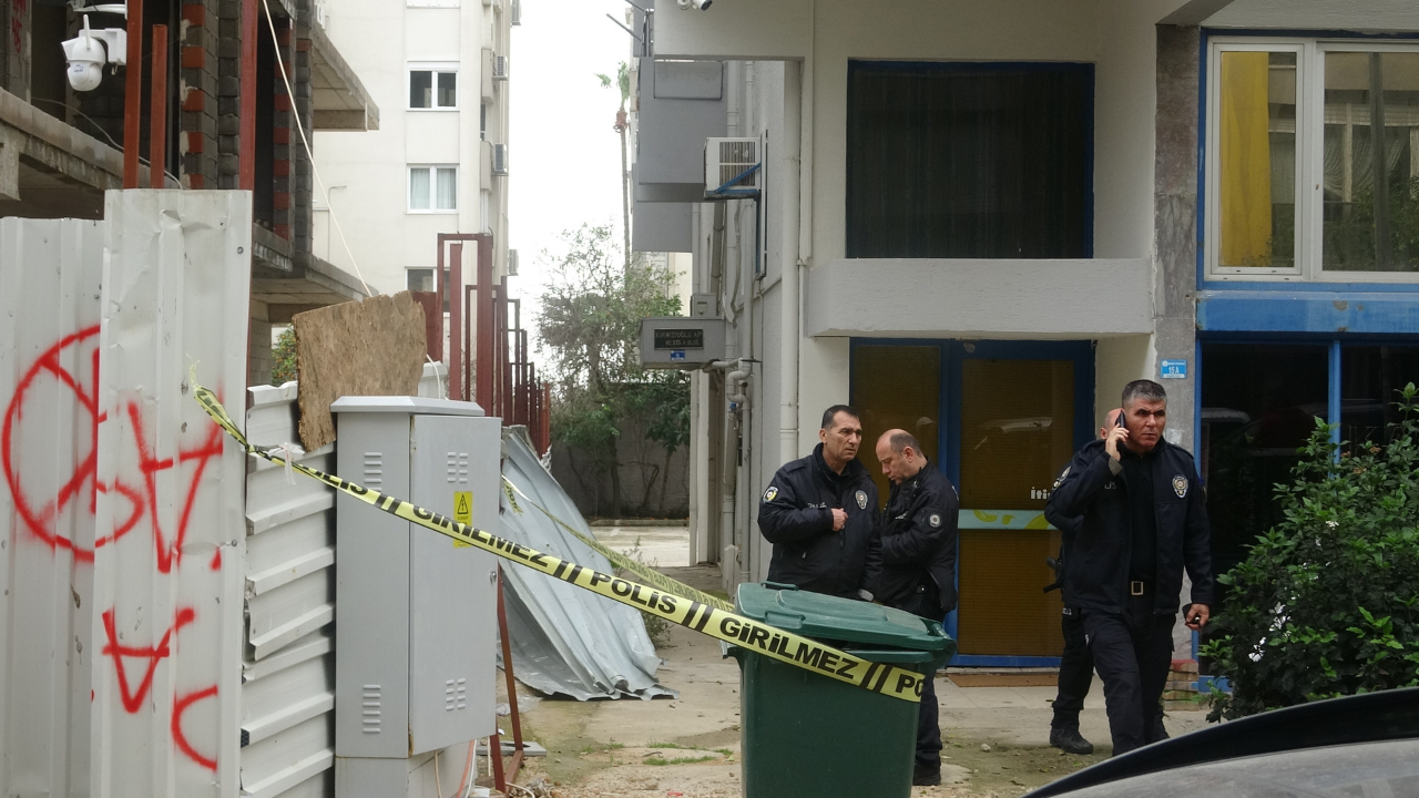 metrelerce-yuksekten-dustu-muratpasada-yurek-yakan-is-kazasi