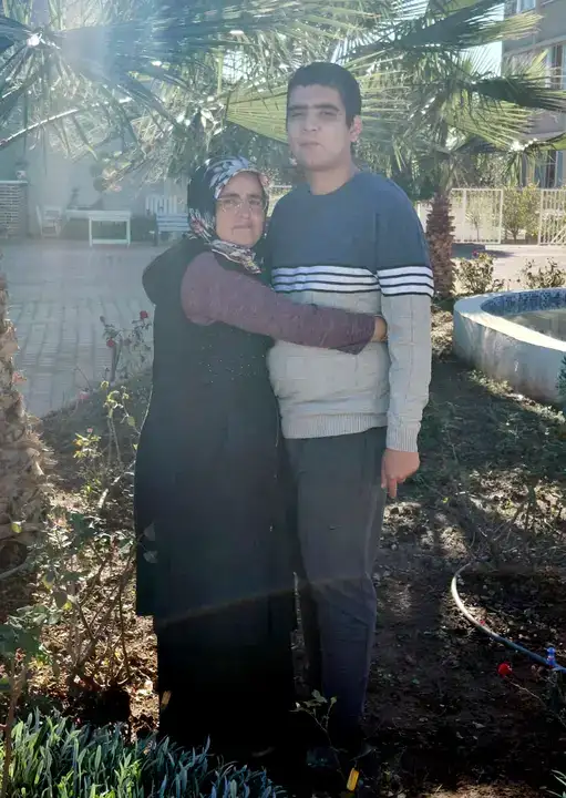 otizmli-muhammetin-antalya-disina-sevki-aileyi-caresiz-birakti