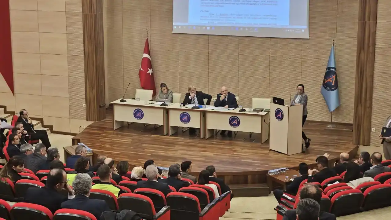 antalyada-sokak-hayvanlari-icin-ortak-akil