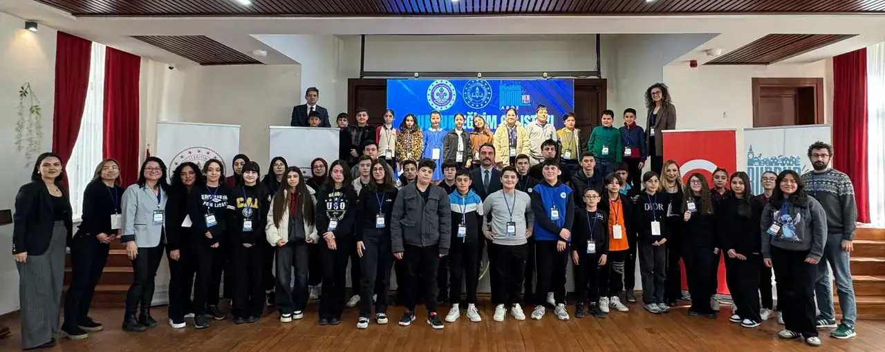 burdurda-gelecegin-okul-modeli-icin-buyuk-calistay-basladi