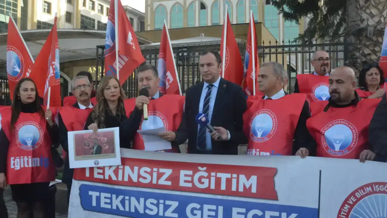 egitim-isten-sorusturmaya-antalyada-tepki-sendikal-haklar-yargilaniyor