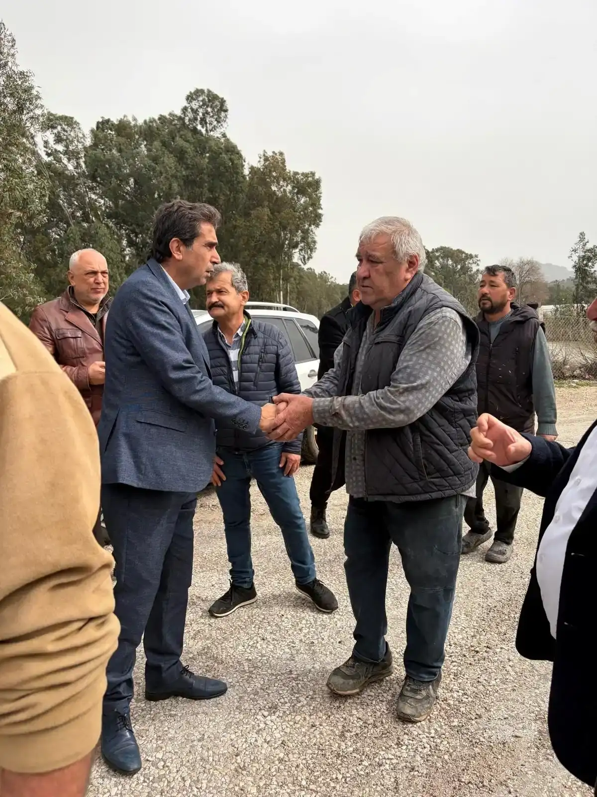 iyi-parti-antalya-il-baskani-kayadan-kastaki-sel-felaketine-sert-tepki