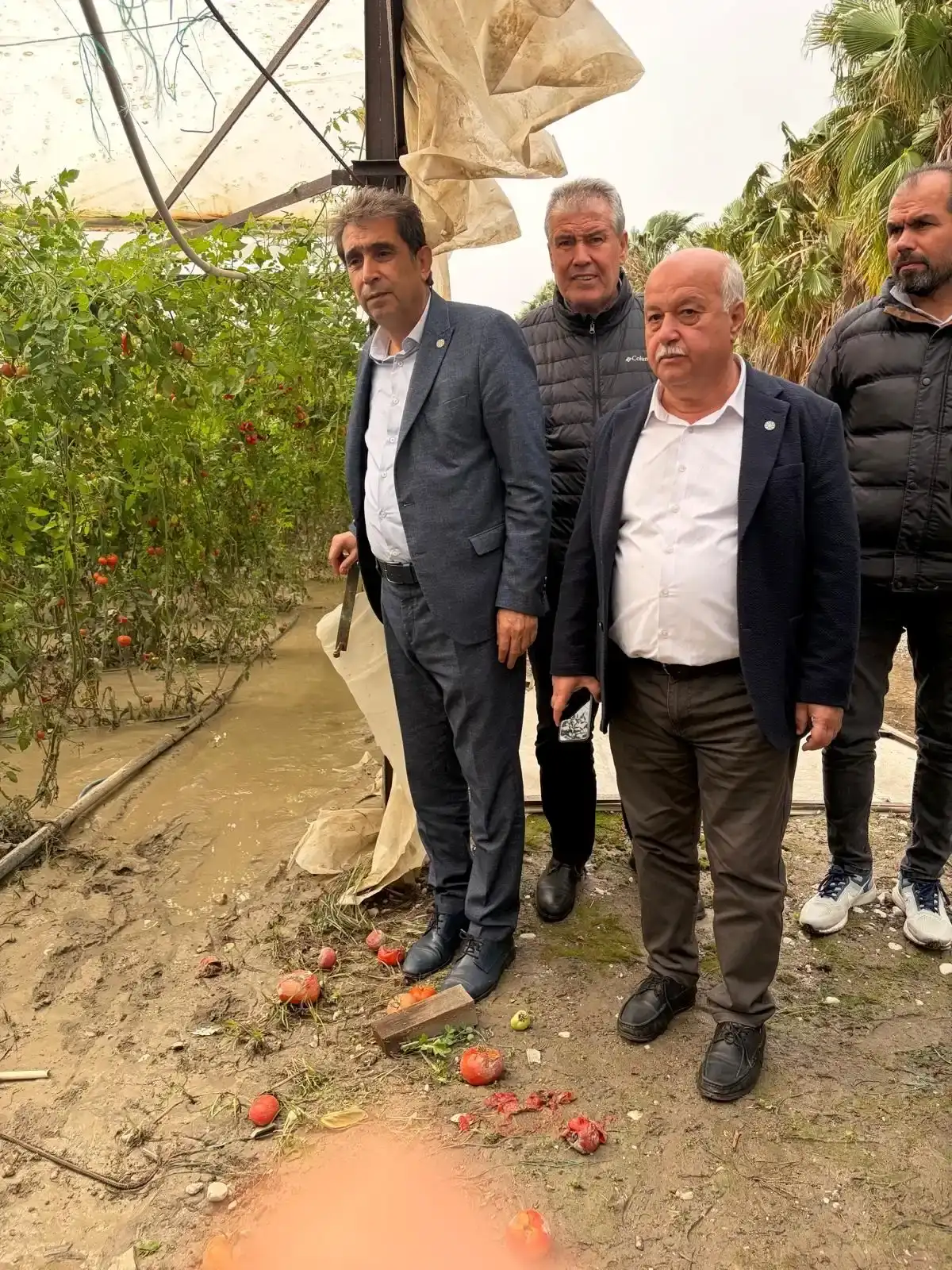 iyi-parti-antalya-il-baskani-kayadan-kastaki-sel-felaketine-sert-tepki