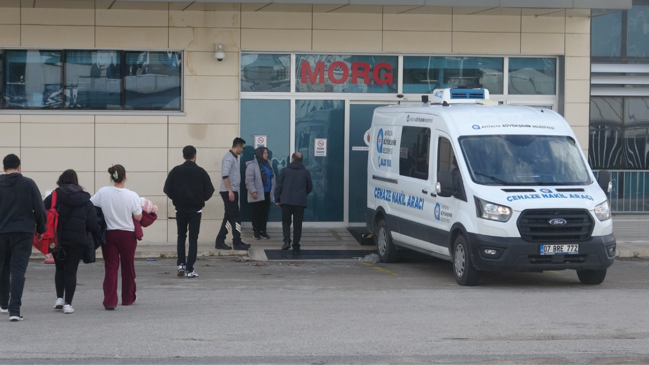 antalyada-20-yerinden-bicaklanan-gencin-son-durum