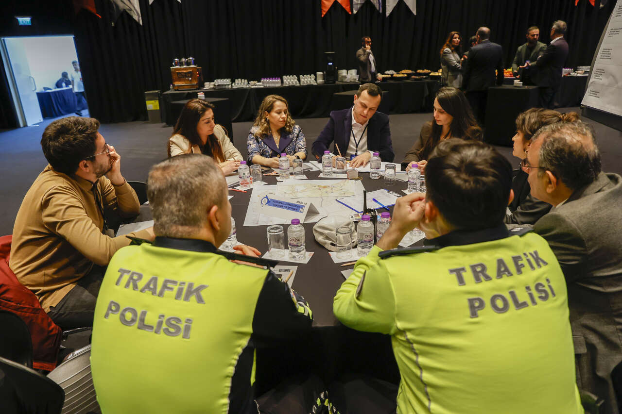 antalyada-2040-ulasim-plani-icin-kritik-calistay