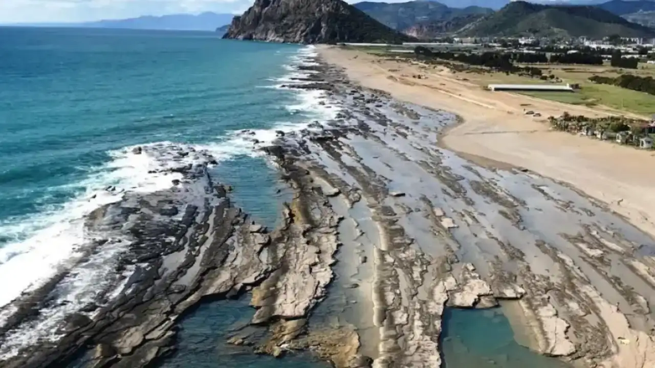 gazipasa-koru-sahiline-yapilmak-istenen-otel-projesine-bilirkisiden-kritik-rapor