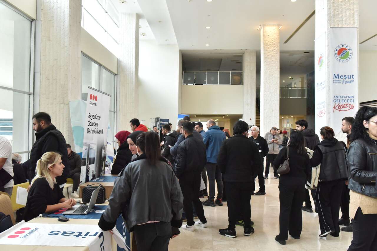 kepezde-kariyer-gunlerine-yogun-ilgi