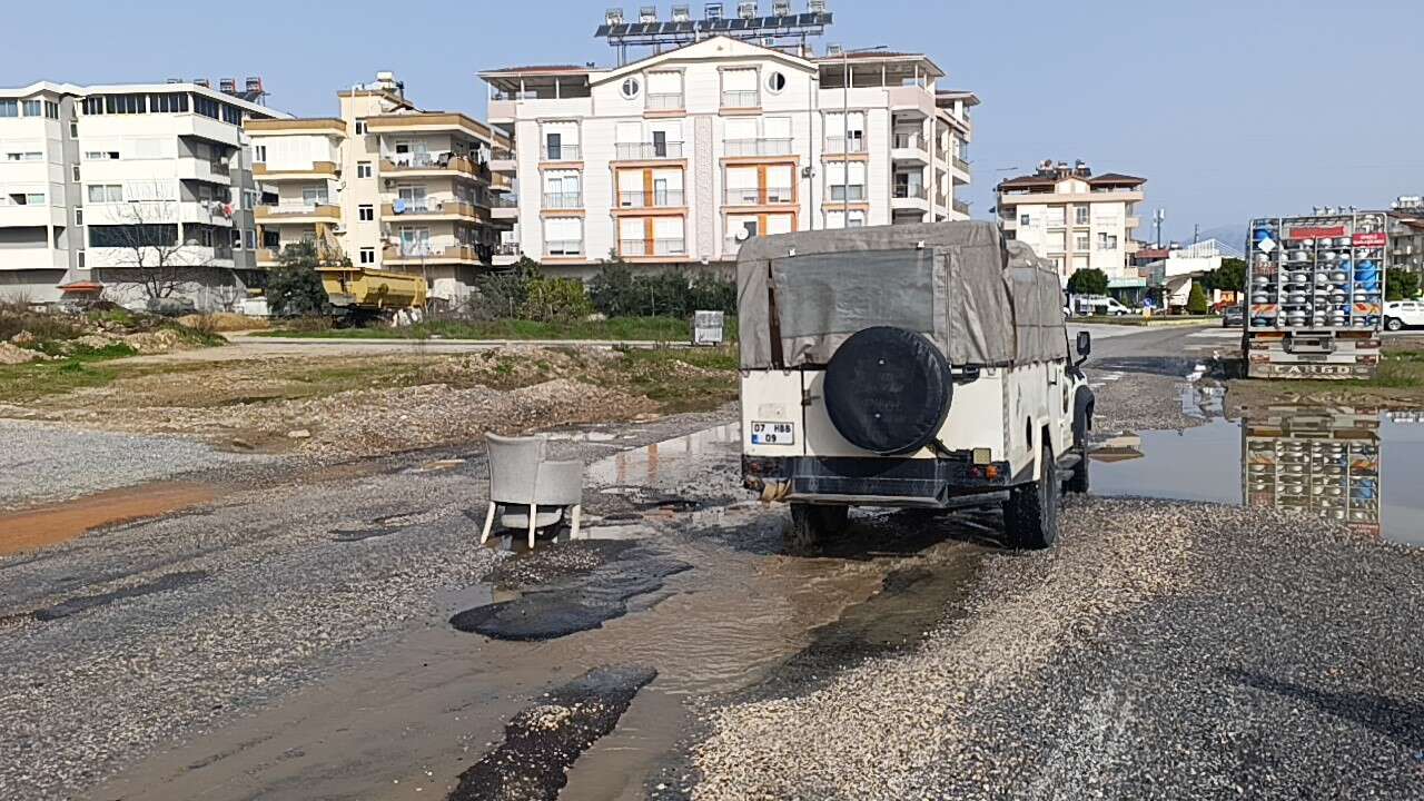 manavgatta-yollara-sasirtan-onlem