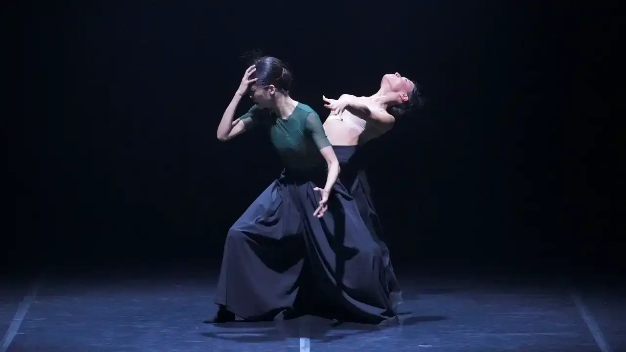 modern-dansin-buyusu-antalyada-son-kez-sahneleniyor