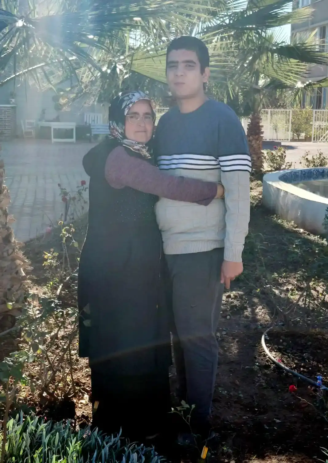 antalyada-bir-annenin-caresizligi-cocugumu-bu-sehre-sigdiramadilar